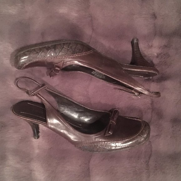 Nine West Slingback Heels with Bow & Reptile Print Accent - Brown (Size: 7.5M) - Picture 5 of 7